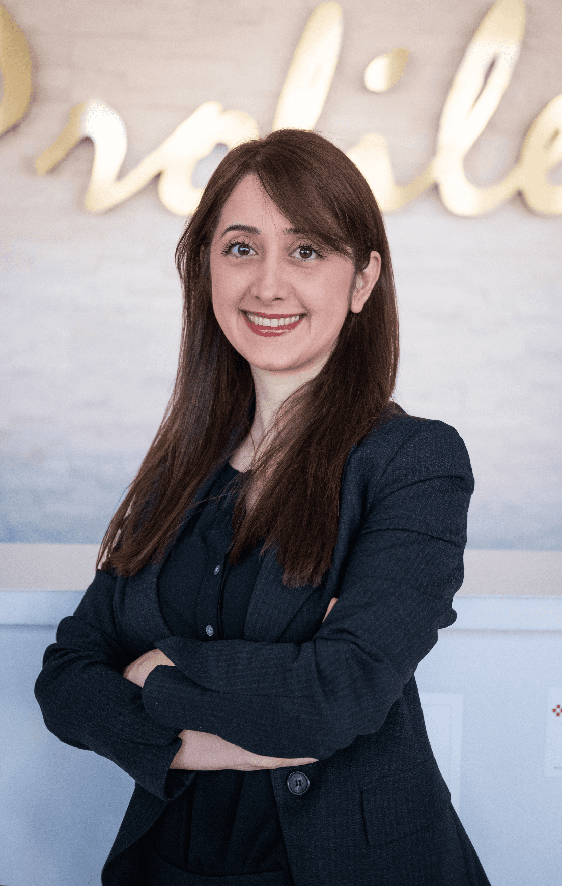 Arezou T Senior laser Technician