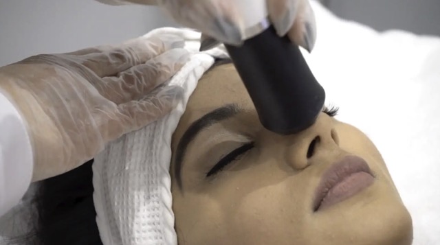 OxyGeneo facial treatment close-up